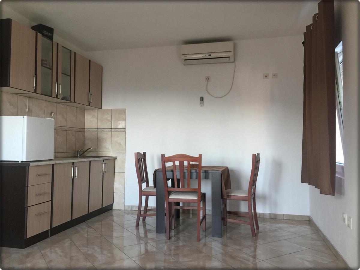 Apartmani Labovic Budva Bagian luar foto